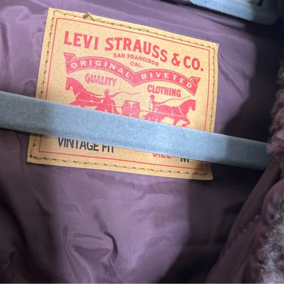 Levi’s COZY VINTAGE RELAXED FIT SHERPA TRUCKER JACKET NWT - Picture 12 of 12